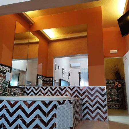 Hostal Avenida Andalucia - Solo Adultos Siviglia Esterno foto