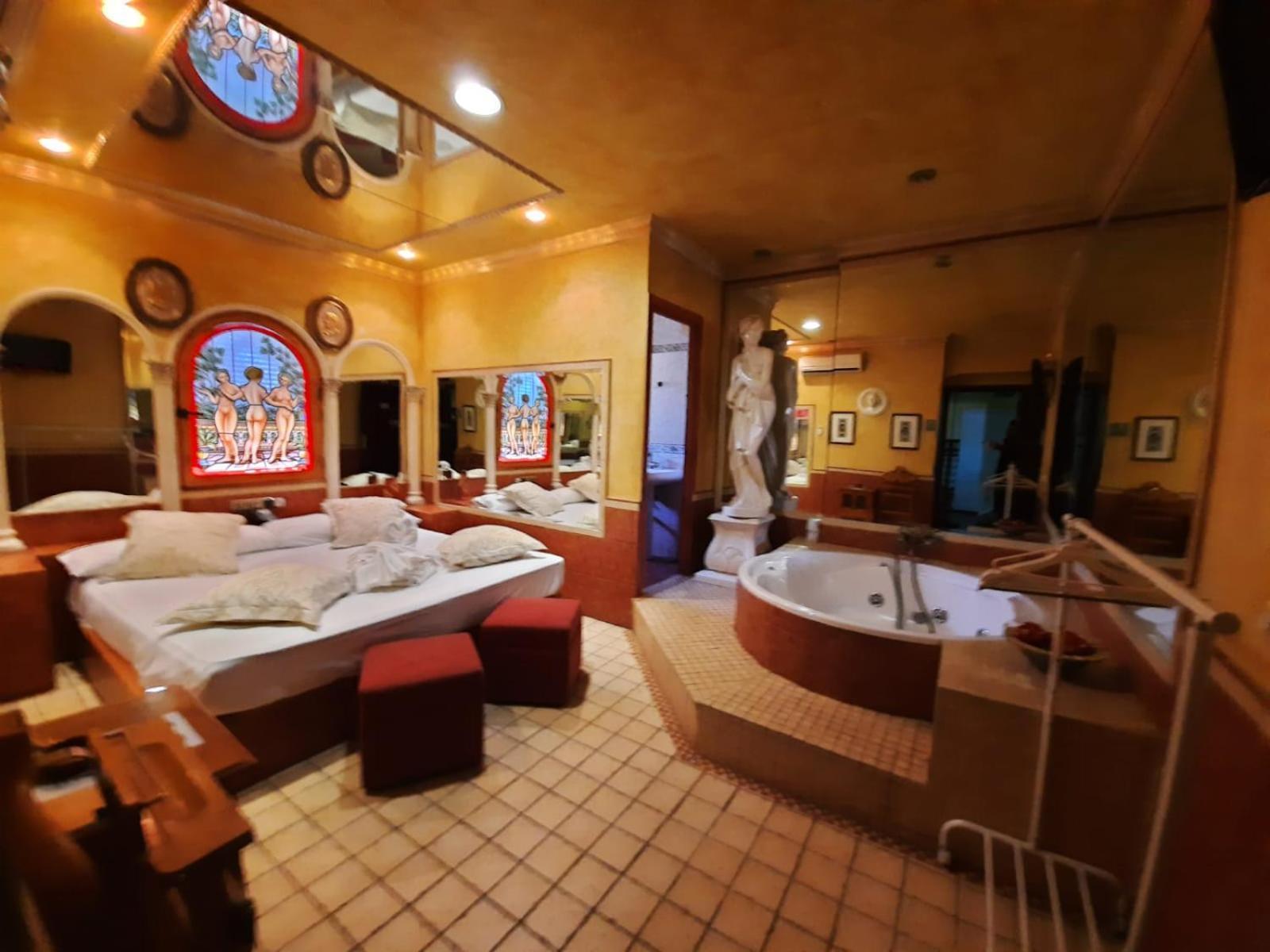 Hostal Avenida Andalucia - Solo Adultos Siviglia Esterno foto