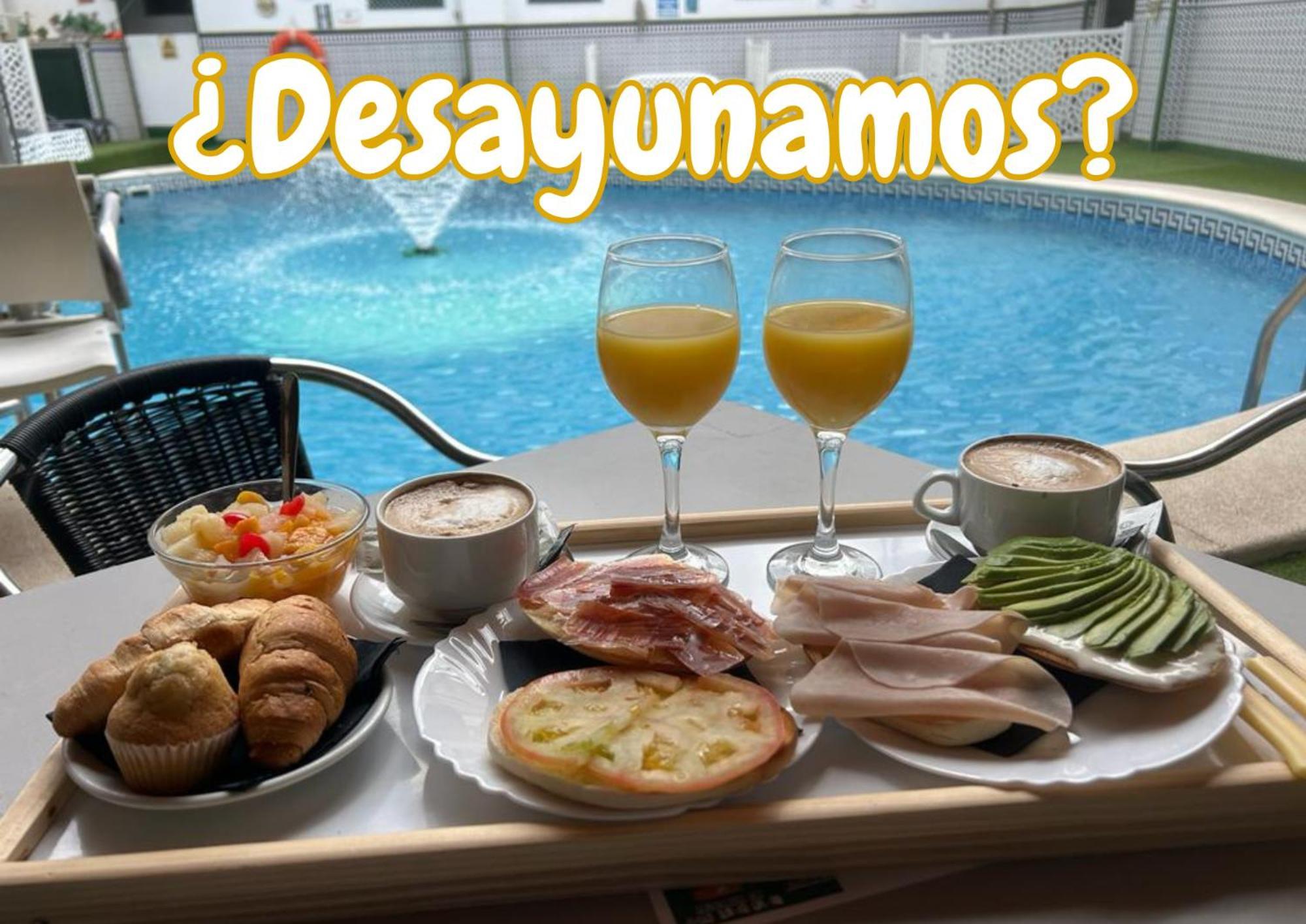 Hostal Avenida Andalucia - Solo Adultos Siviglia Esterno foto
