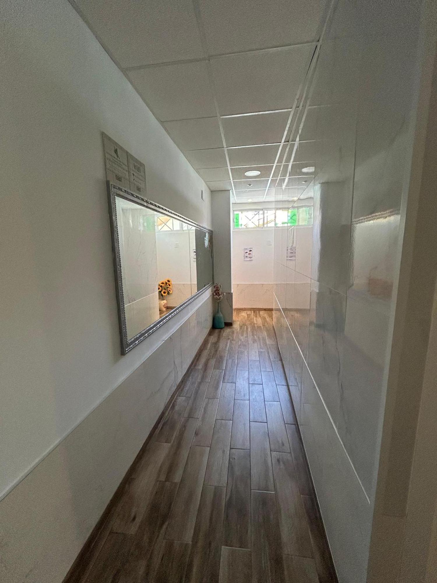 Hostal Avenida Andalucia - Solo Adultos Siviglia Esterno foto