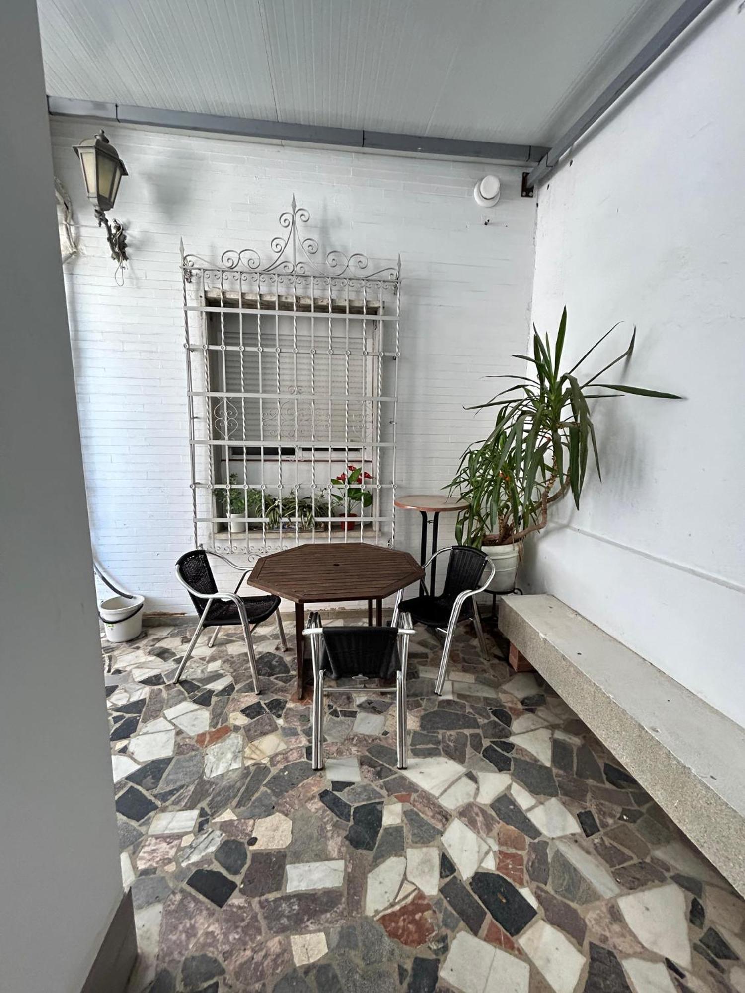 Hostal Avenida Andalucia - Solo Adultos Siviglia Esterno foto
